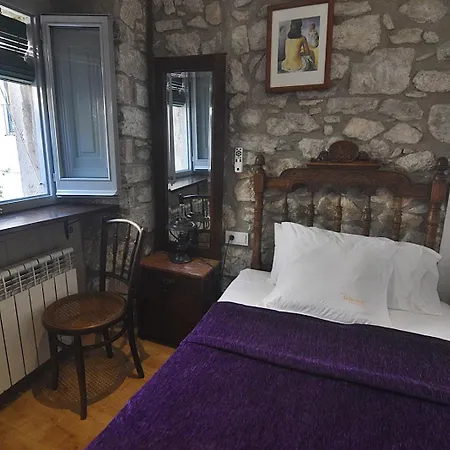 Pensio Bellmirall Πανσιόν